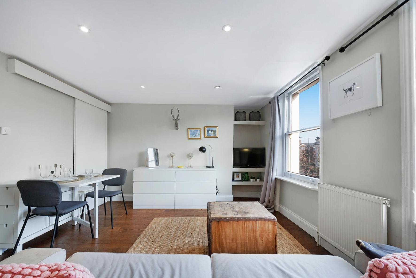 Modernised Apartments 1 And 2 Bedrooms Option Terrace And Balcony High Street Londýn Exteriér fotografie