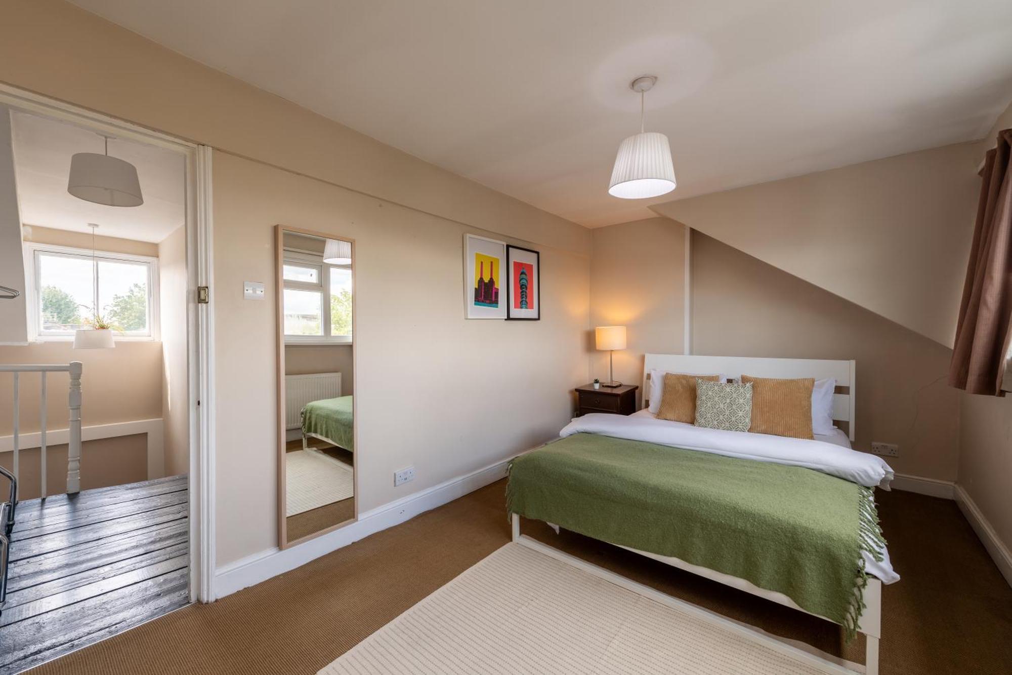 Modernised Apartments 1 And 2 Bedrooms Option Terrace And Balcony High Street Londýn Exteriér fotografie